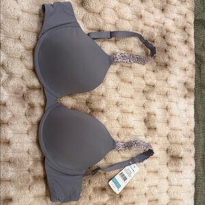 Natori Gray Bra with Lace Accents